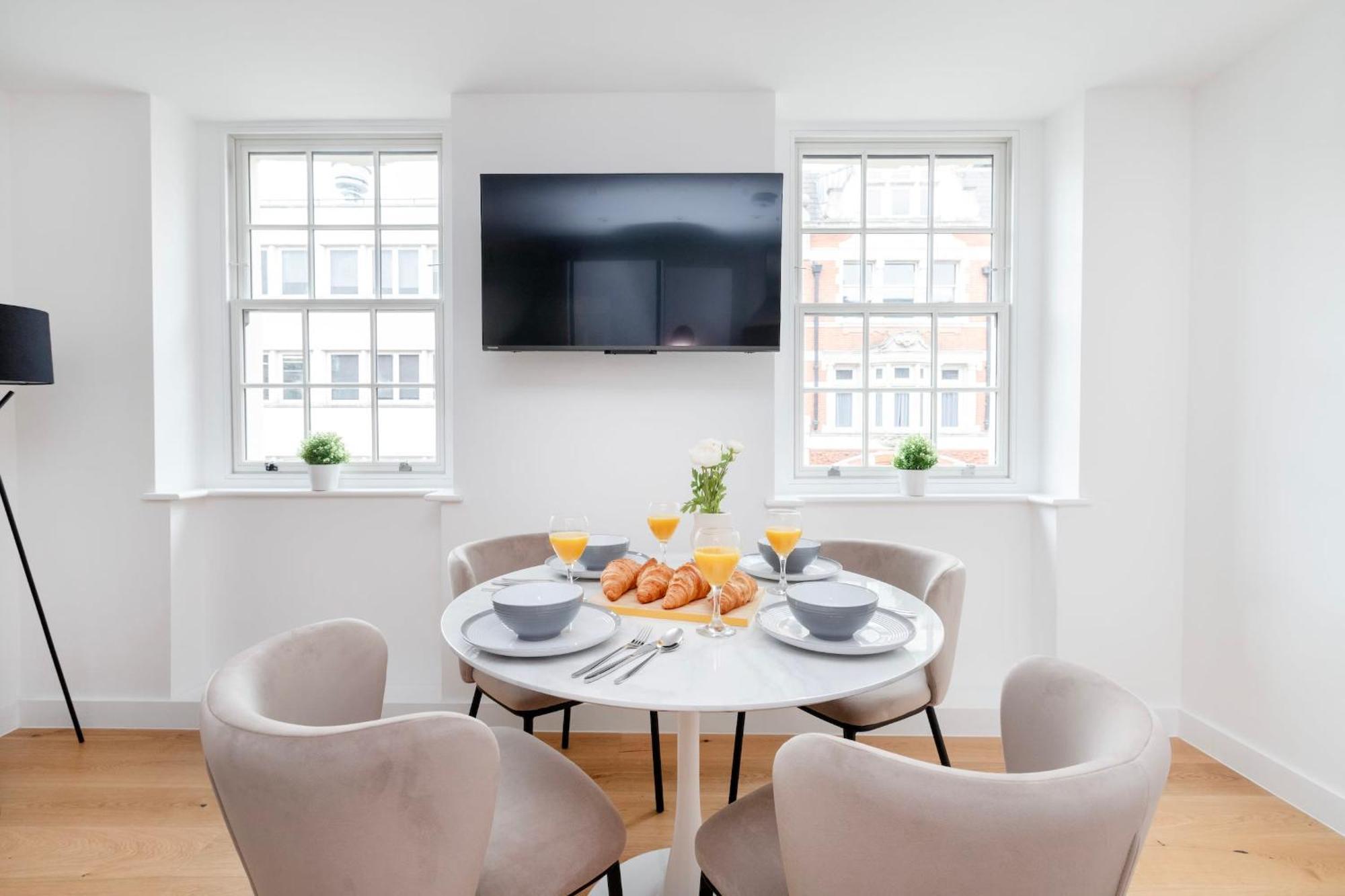 Fitzrovia With Balcony - Cityapartmentstay London Exterior photo